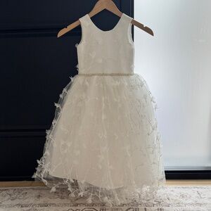 Elegant White Floral Kids Wedding Flowergirl Communion Dress - size 4